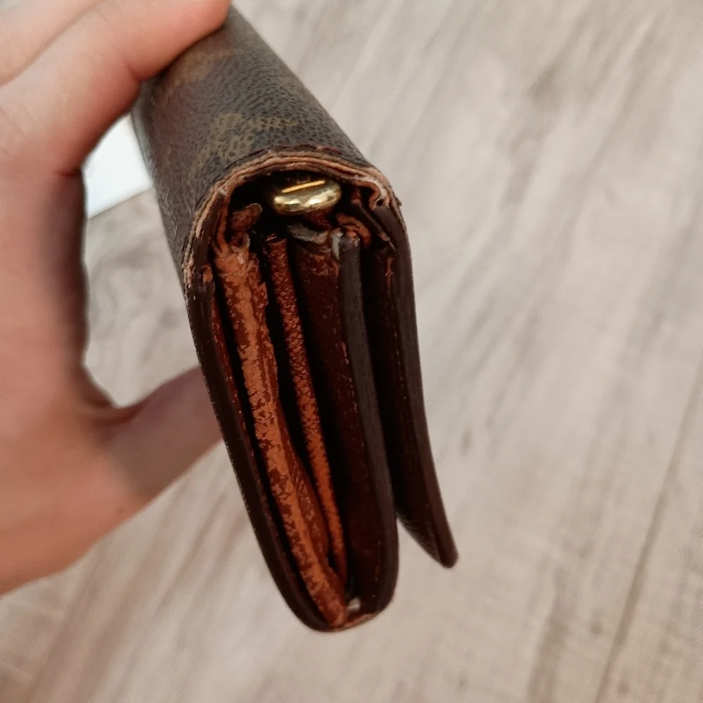 Louis Vuitton Monogram Porte Monnaie Tresor Wallet
